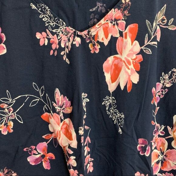 J. Jill Soft V-Neck Floral Easy Tee - Picture 6 of 8